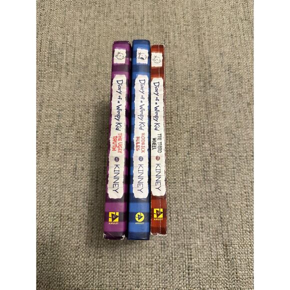 Diary of a Wimpy Kid Book Bundle (The Ugly Truth, Rodrick Rules, The Third Wheel - Picture 3 of 6